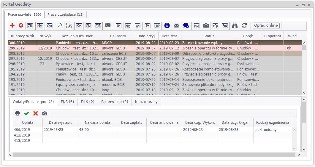 Widok okna portalu geodety z zaznaczonymi kolorami prac w zależności os statusu